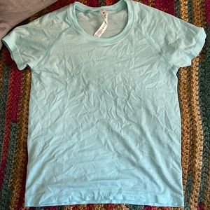 Lululemon blue shirt